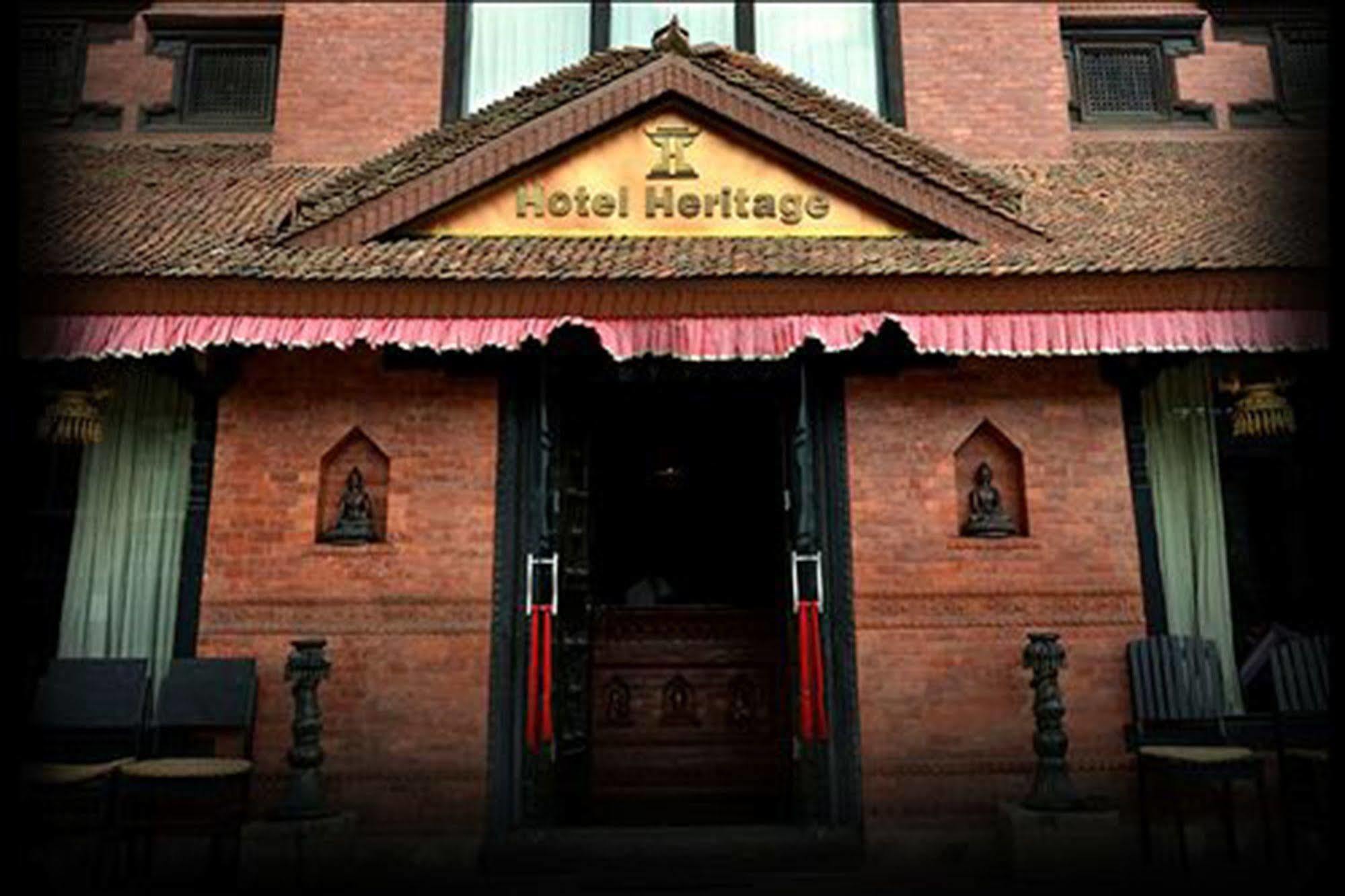 Hotel Heritage Bhatgoan Buitenkant foto